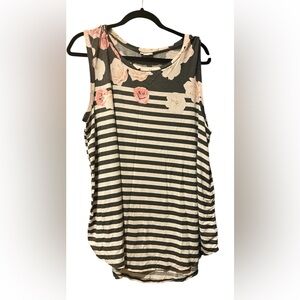 Ladies XL LuLaRoe Sleeveless Top